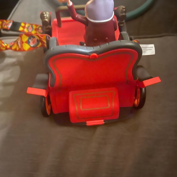 Mr. Toad popcorn bucket - Picture 2 of 4